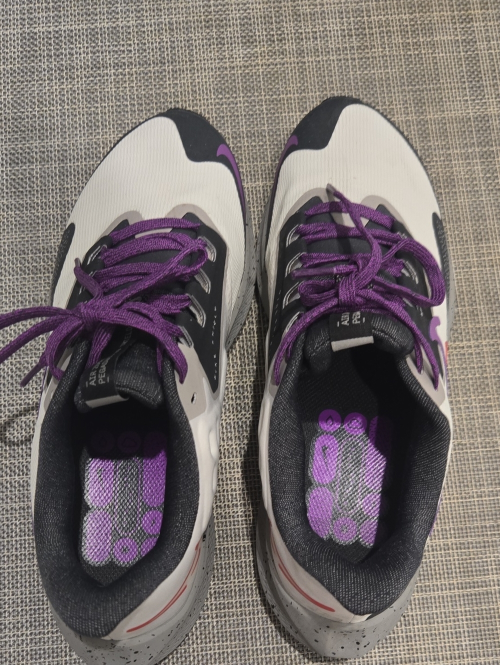 Nike White Black and Purple Women's Athletic Sneakers